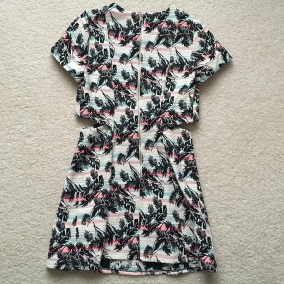 TOPSHOP Cutout Palm Jacquard Dress - Picture 4 of 11